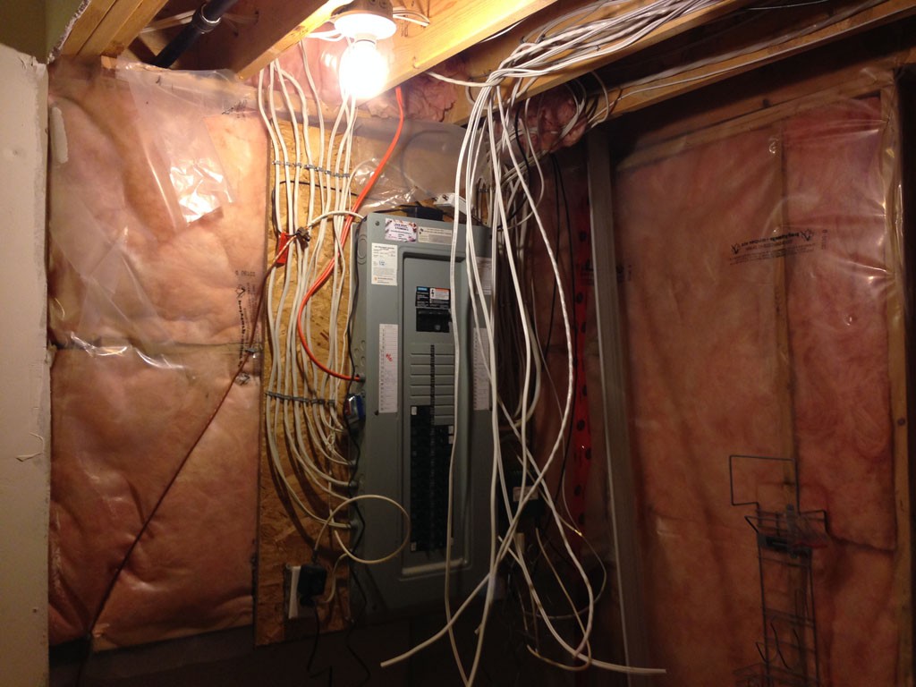 Electrical renovation gallery image 14 in Toronto