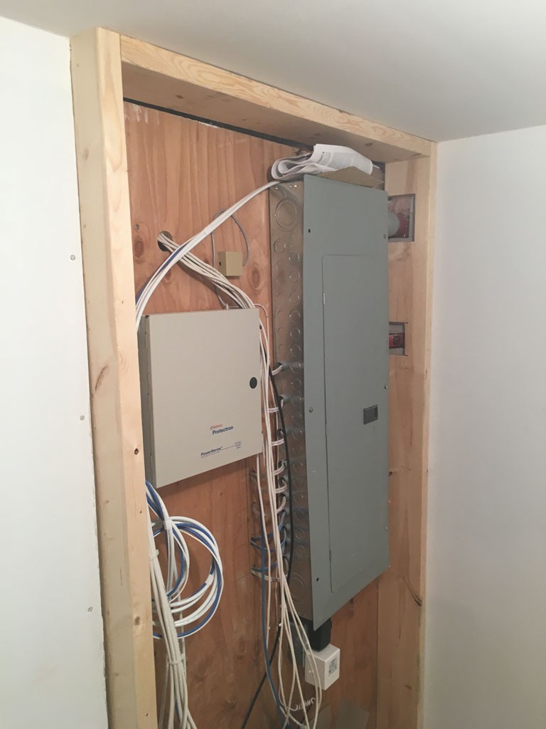 Electrical renovation gallery image 12 in Toronto